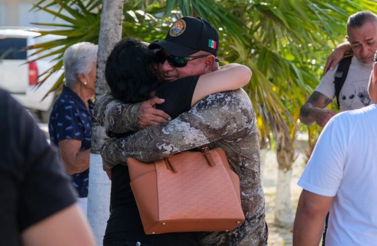Quintana Roo: Rescatan a dos capitanes perdidos en el Golfo de México