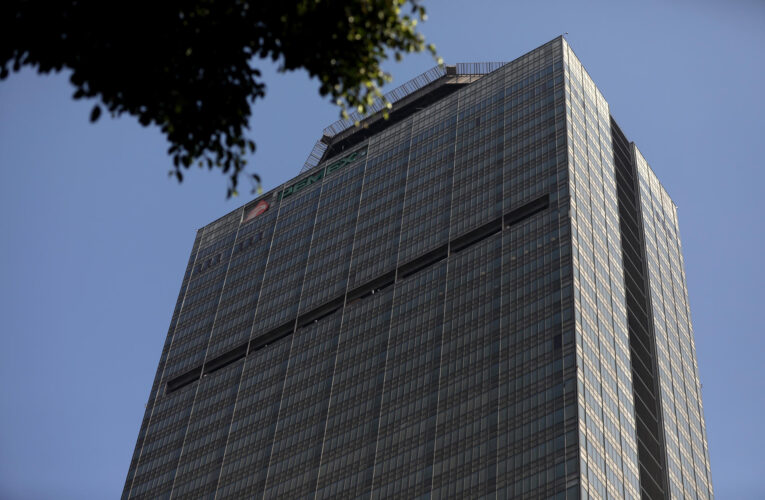 Sheinbaum afirma que ya se pagaron 240 mil mdp a proveedores de Pemex