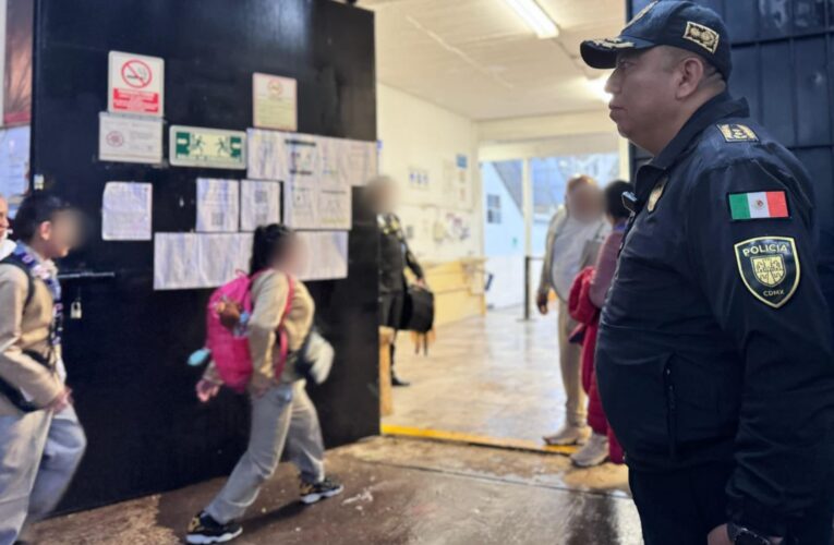 Regreso a clases 2025 en CDMX: 15 mil policías cuidan a alumnos y padres de familia
