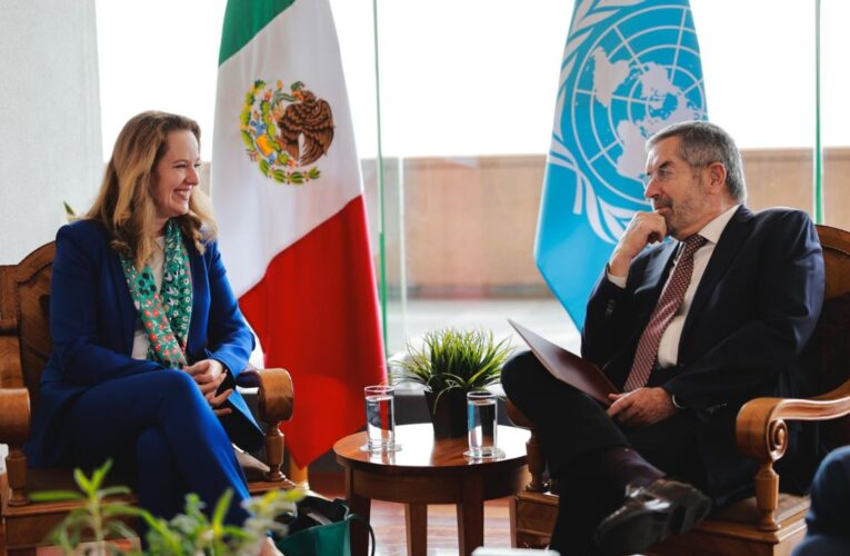 Canciller De la Fuente dialoga sobre migración con directora de la OIM