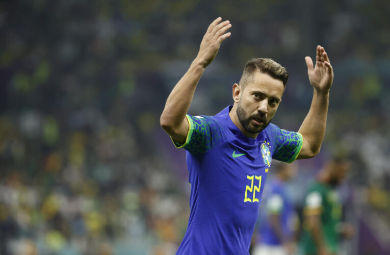 El mediapunta Everton Ribeiro, mundialista con Brasil, padece cáncer de tiroides