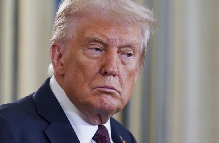 Trump aboga para que YouTube permita el regreso de Univision a la plataforma