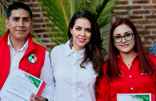 La Unidad se Fortalece: Laura Haro encabeza renovación en Ahualulco y exalta la lealtad de la militancia priista.