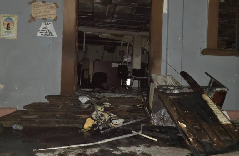 Palacio Municipal de Apatzingán, Michoacán, cierra temporalmente tras destrozos