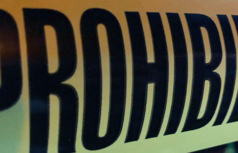 Un grupo de sicarios abandonó cuatro cadáveres desmembrados, además atacaron con bombas molotov una plaza comercial textil en Michoacán