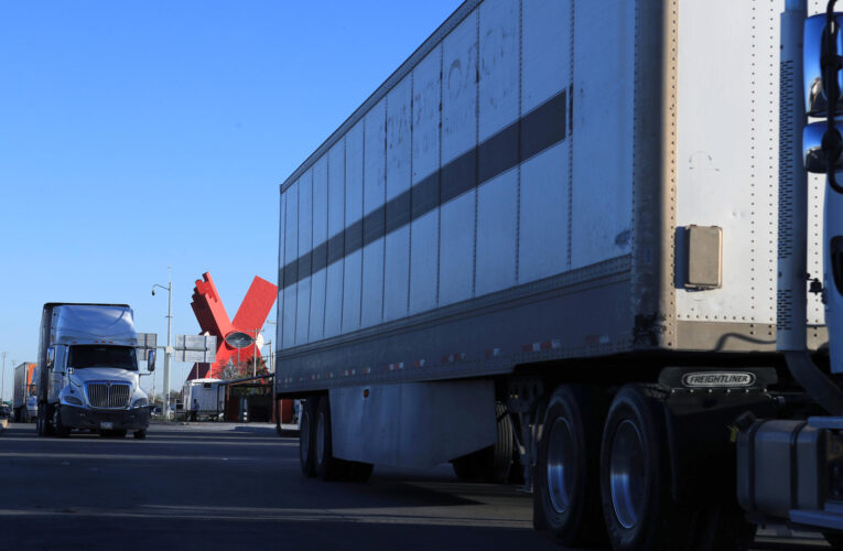 Industria y transporte ven un colchón fiscal para mitigar alza de combustibles en México