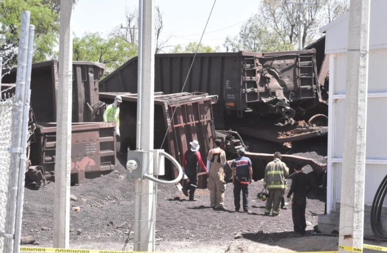 Tren descarrila en Aguascalientes; murió un migrante