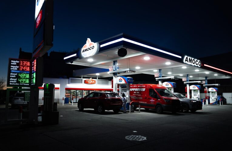 Gasolina sube casi un 17 % en Estados Unidos desde el inicio de la guerra con Irán