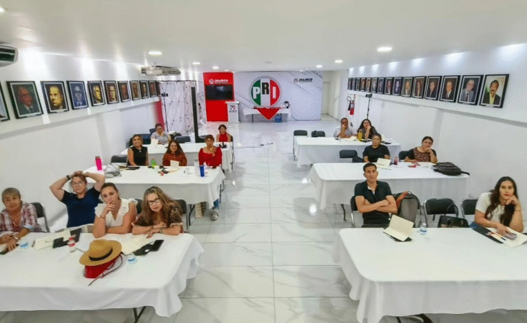PRI Jalisco fortalece la capacitación de su militancia con curso de fotografía a través de la Fundación Colosio