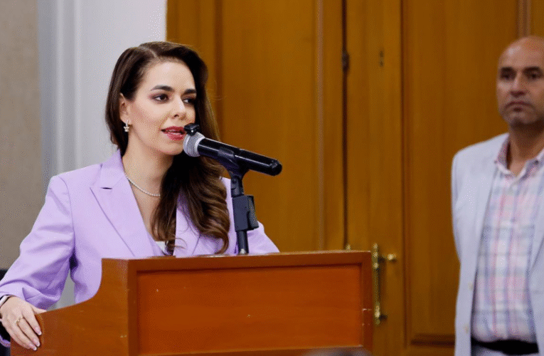 Laura Haro llama a establecer mecanismos de revisión para quienes buscan gobernar y administrar recursos públicos